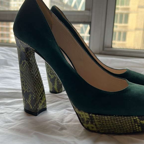 Stunning Prada Platform Heels Pumps 38 1/2 - Picture 4 of 10